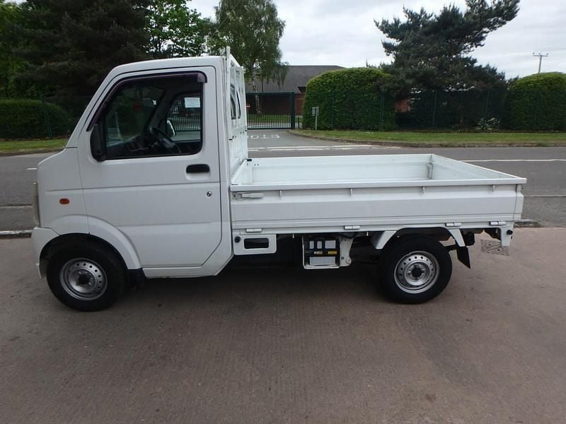 Used Suzuki Carry 2025 White Pickup