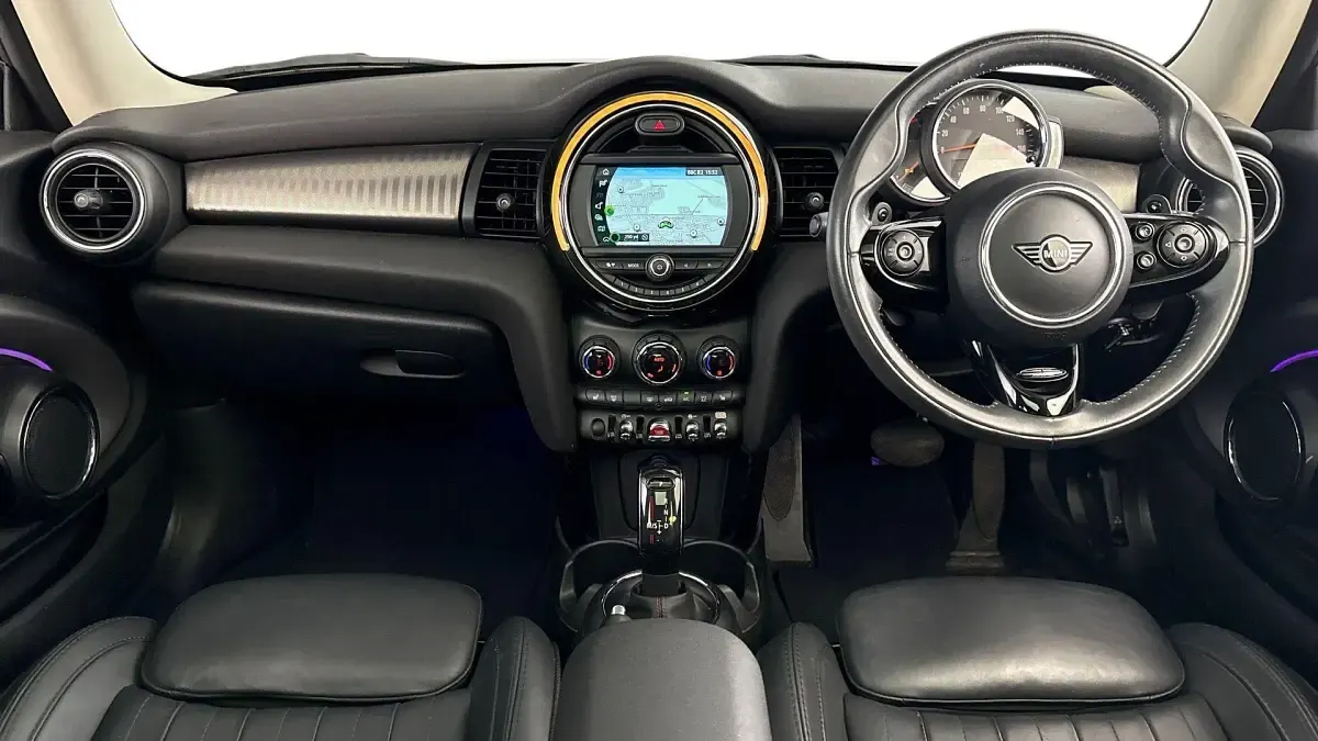 Used Mini Cooper S Exclusive 189 HP (139 kW) 2019 Black Hatchback