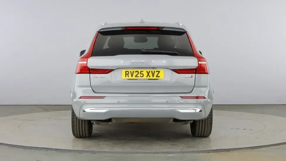 Used Volvo XC60 Ultra 250 HP (183 kW) 2025 Grey SUV