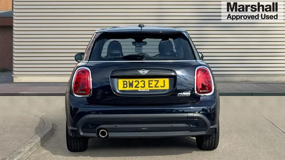 Used Mini Cooper Classic 136 HP (100 kW) 2023 Blue/black Hatchback
