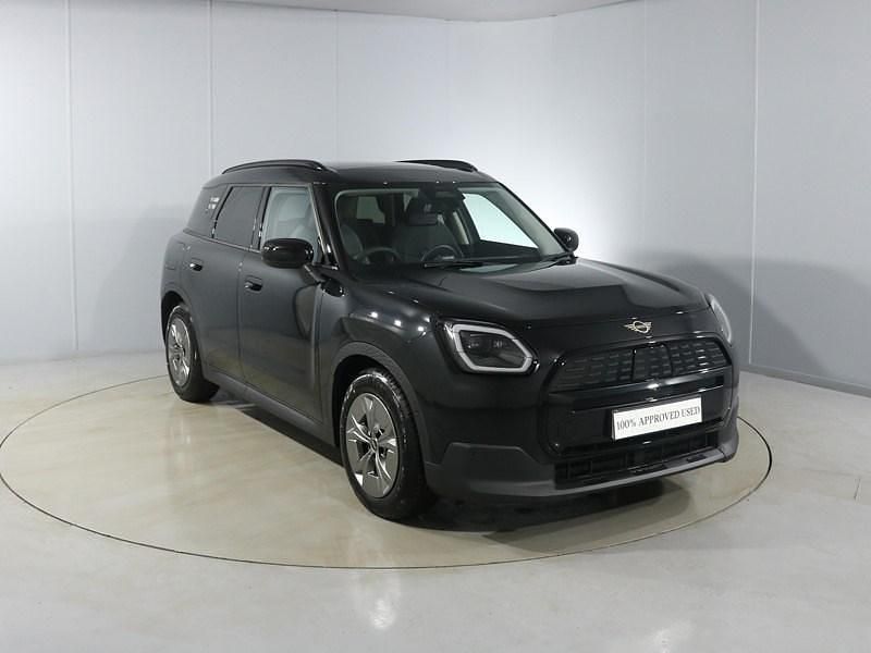 Black Used 2024 Mini Countryman Classic SUV | £29,890 (Super price) - Image 1/4