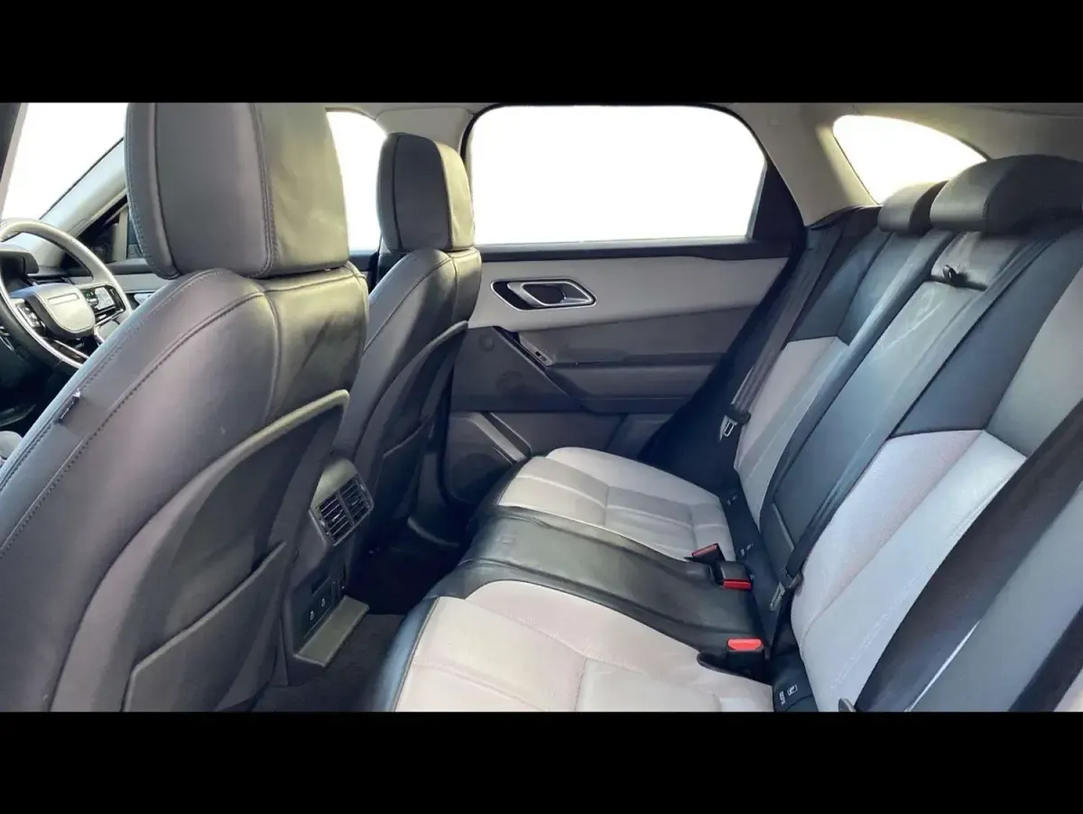 Second-hand Land Rover Range Rover Velar HSE Dynamic 2024 Albastru SUV