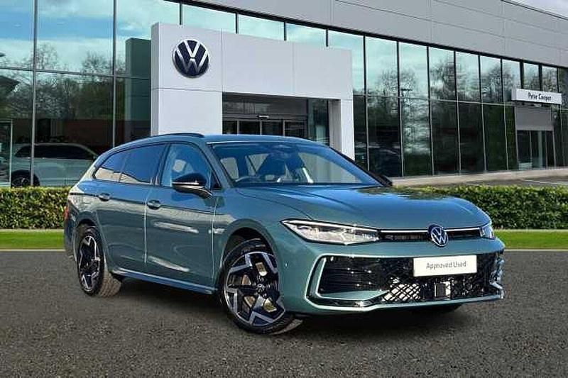 Used 2024 VW Passat Estate | £34,990 - Image 1/4