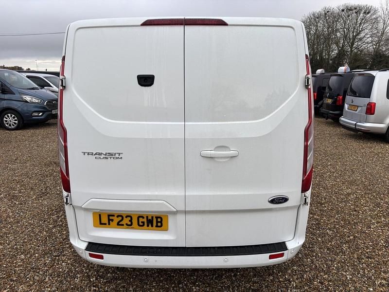 Used Ford Transit Custom Limited 130 HP (95 kW) 2023 White Van