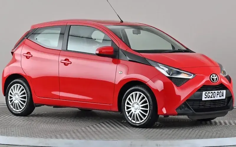 Used Toyota Aygo X-play 72 HP (52 kW) 2020 Hatchback