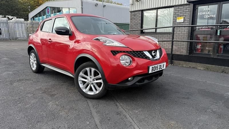 Red Used 2015 Nissan Juke Acenta Premium SUV | £2,895 (Good price) - Image 1/4