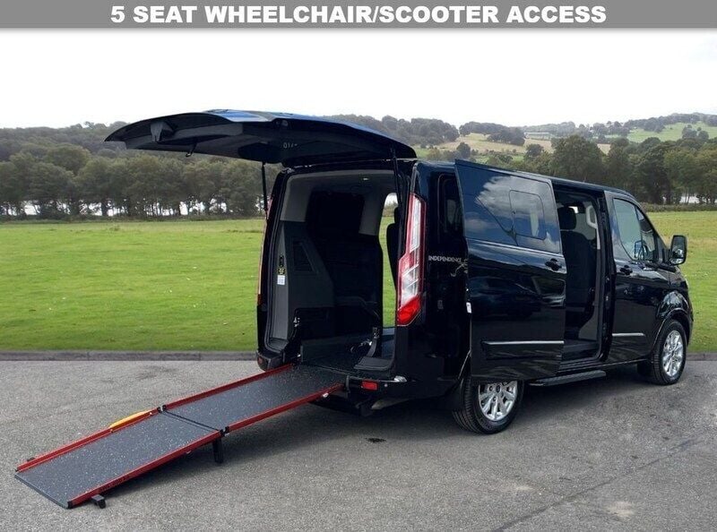 Black Used 2018 Ford Tourneo Custom Titanium MPV | £16,999 (Good price) - Image 1/4