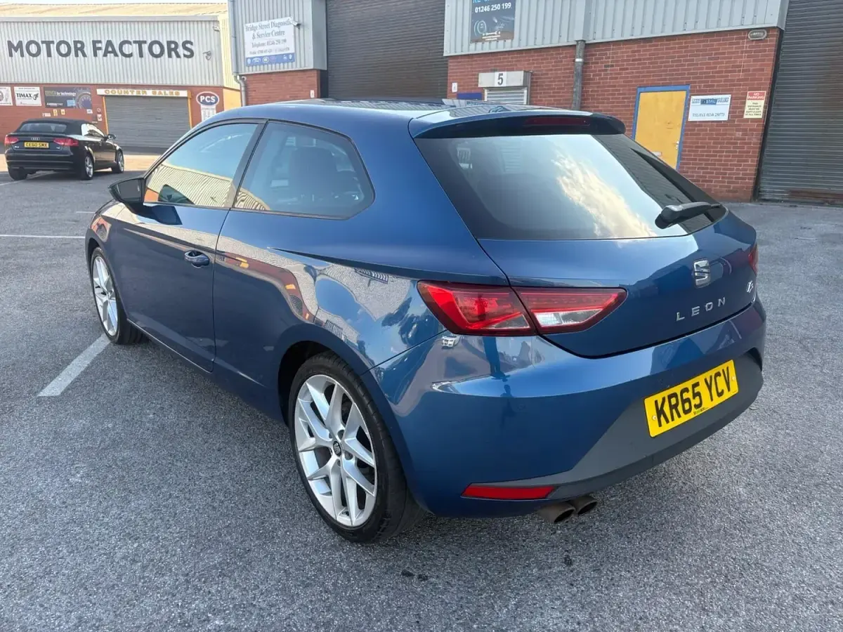 Used Seat Leon FR 180 HP (132 kW) 2016 Blue Hatchback