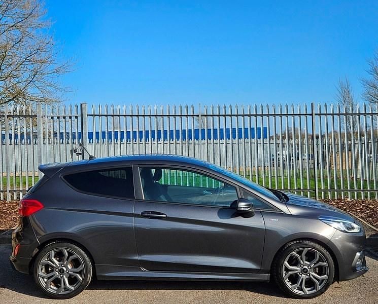 Used Ford Fiesta ST-Line 125 HP (91 kW) 2018 Grey Hatchback