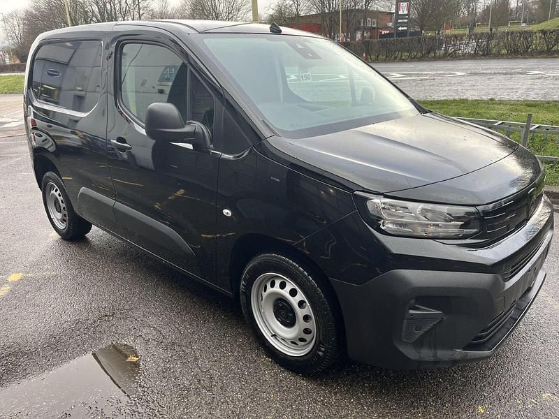 New Peugeot Partner S 102 HP (75 kW) 2026 Nera black MPV