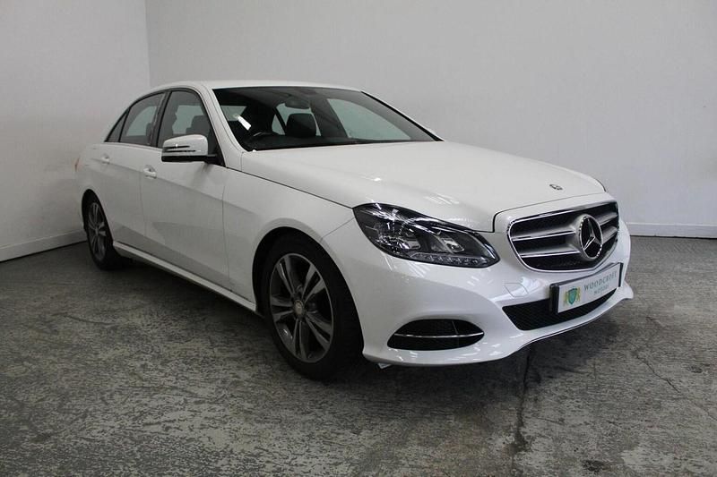 Begagnad Mercedes E220 SE 170 HK (125 kW) 2014 Vit Sedan