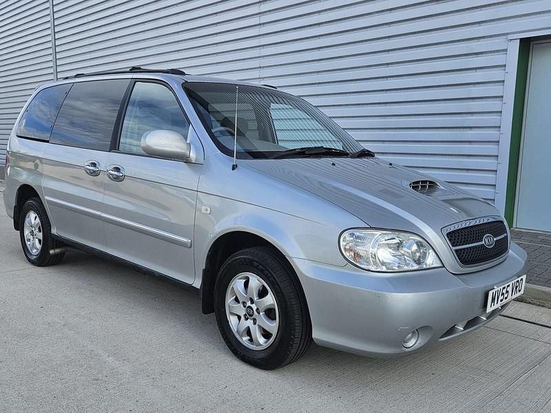 Silver Used 2005 Kia Sedona MPV | £1,895 - Image 1/4