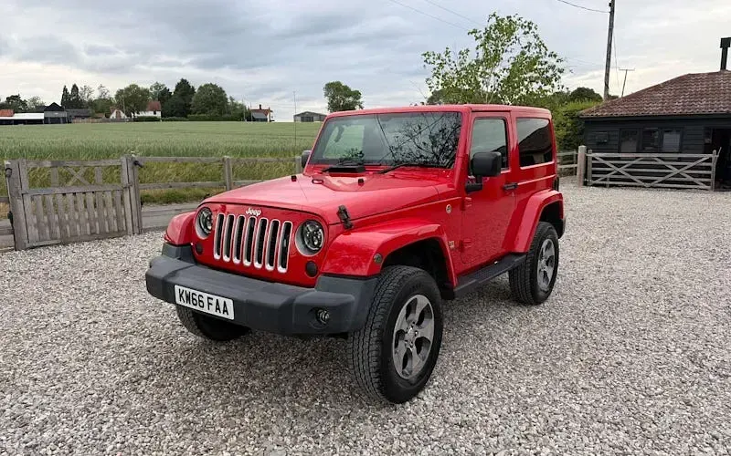 Used Jeep Wrangler Overland 200 HP (147 kW) 2017 Red SUV