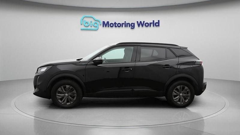 Begagnad Peugeot e-2008 Active+ 100 kW (136 HK) 2022 SUV