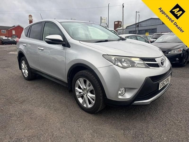 Usado Toyota RAV4 150 HP (110 kW) 2013 Prateado SUV