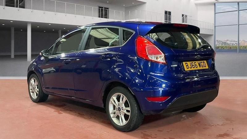 Used Ford Fiesta Zetec 2016 Blue Hatchback
