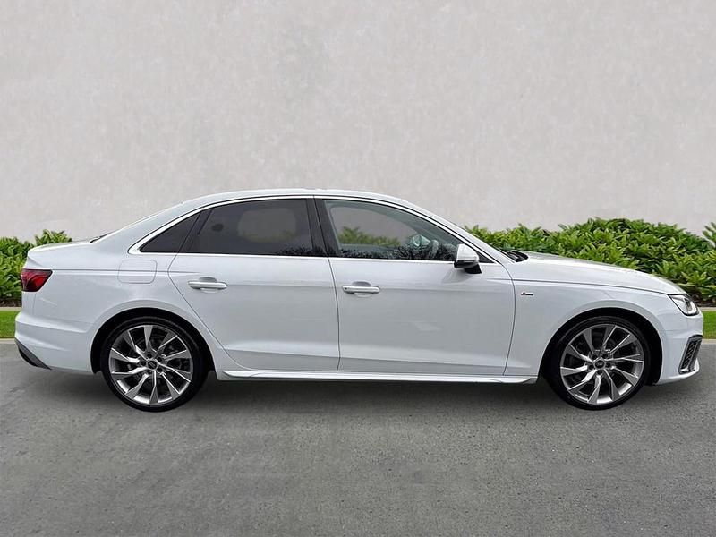 Used Audi A4 S-Line 163 HP (119 kW) 2023 White Sedan