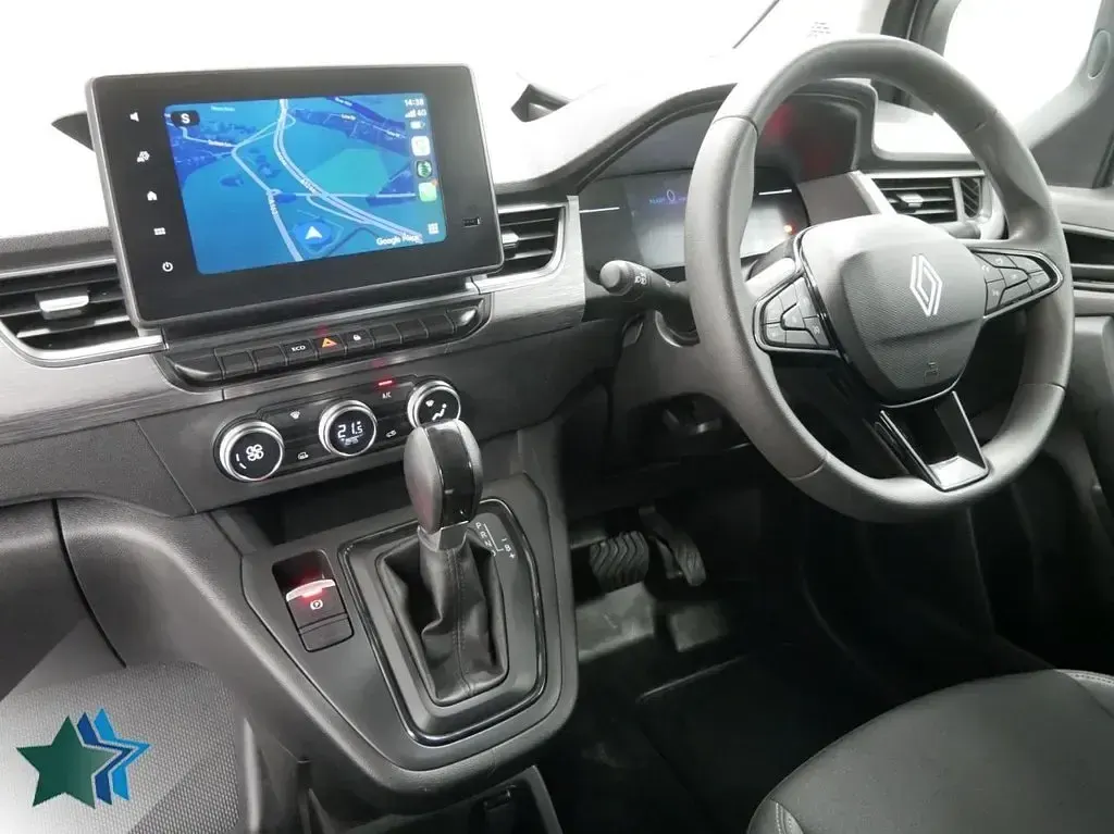 Used Renault Kangoo 89 kW (122 HP) 2024 White MPV