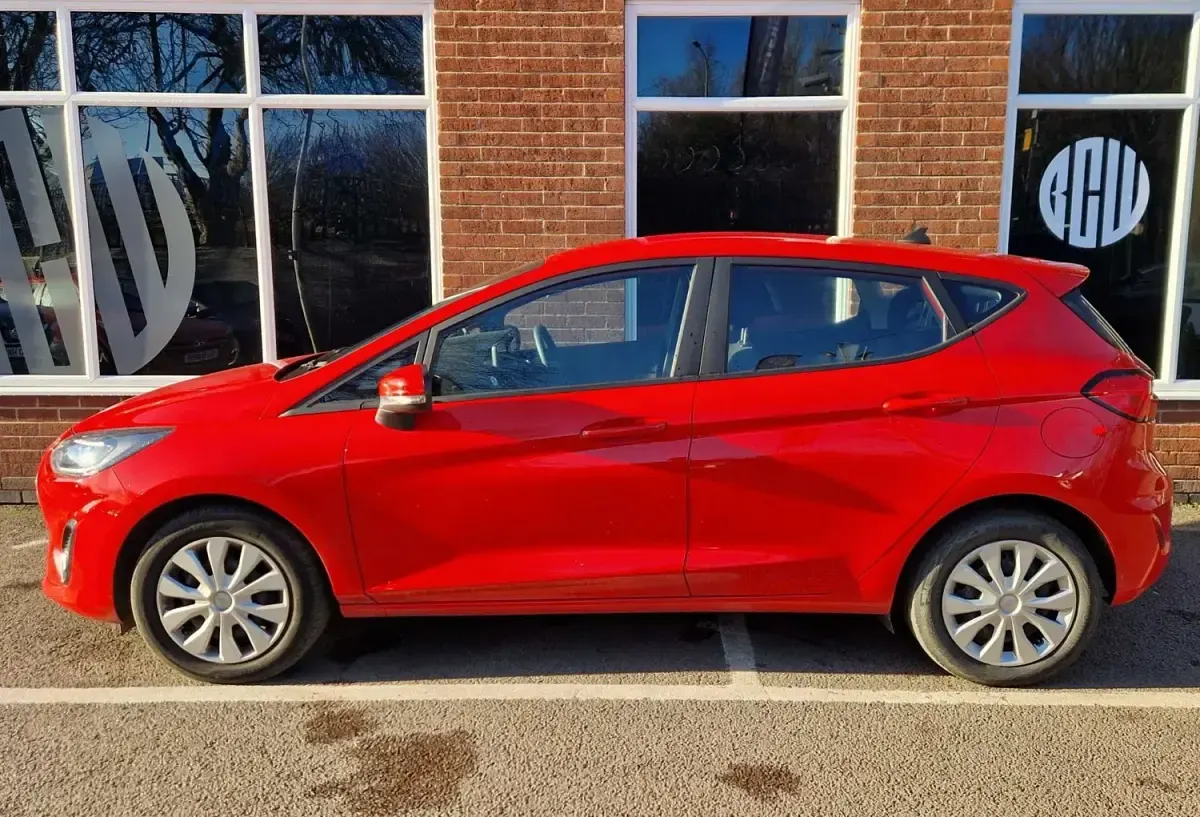 Gebraucht Ford Fiesta Trend 2022 Rot Kleinwagen