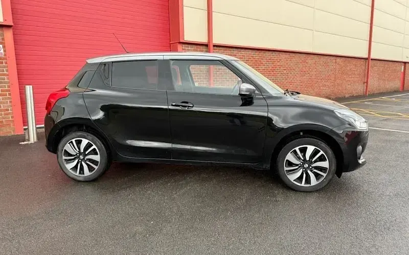 Używany Suzuki Swift SZ5 90 KM (66 kW) 2018 Czarny Hatchback