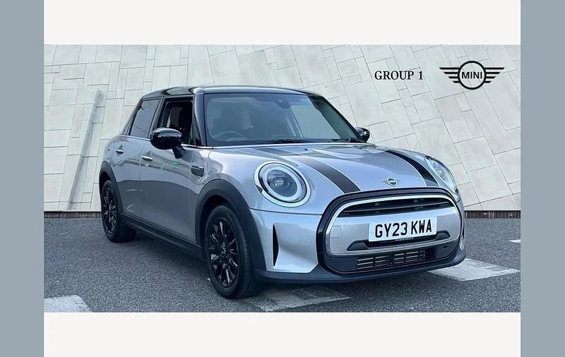 Silver Used 2023 Mini Cooper Classic Hatchback | £19,975 (Fair price) - Image 1/4