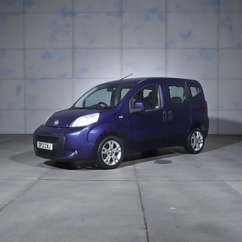 Used Fiat Qubo Trekking 95 HP (69 kW) 2012 Blue MPV