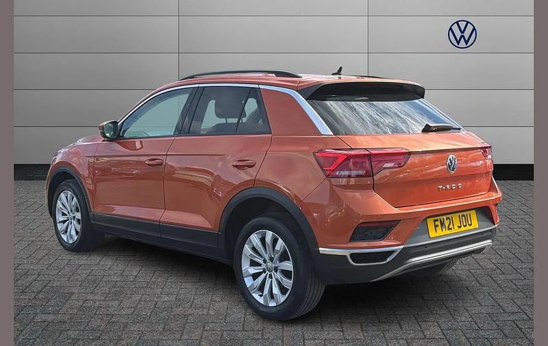 Used VW T-Roc SE 150 HP (110 kW) 2021 Orange SUV
