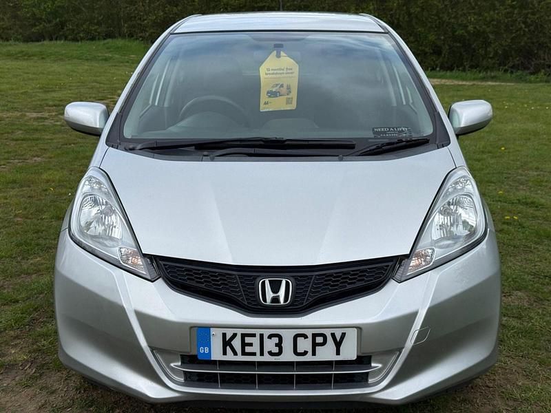 Used Honda Jazz ES 99 HP (72 kW) 2013 Silver Hatchback
