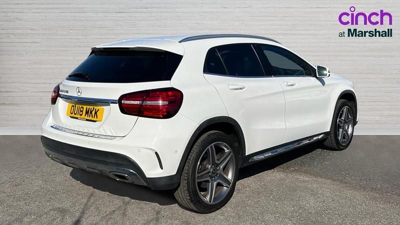 Used Mercedes GLA200 AMG Line Premium 156 HP (114 kW) 2018 White SUV