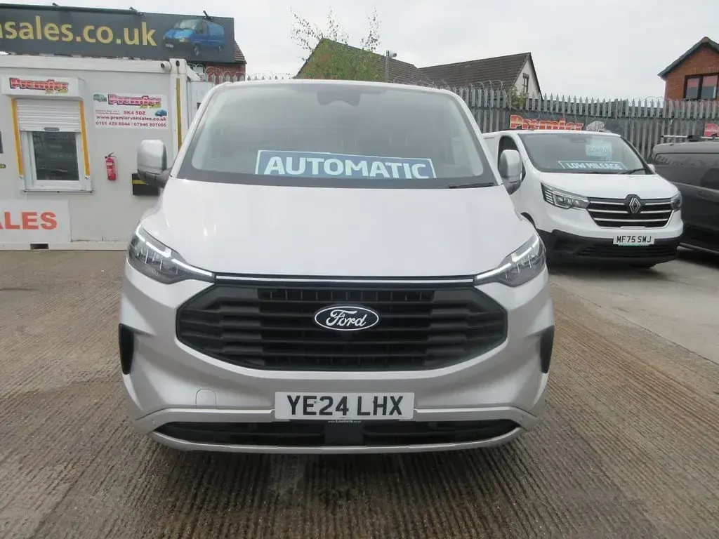 Used Ford Transit Custom Limited 136 HP (100 kW) 2024 Silver Van
