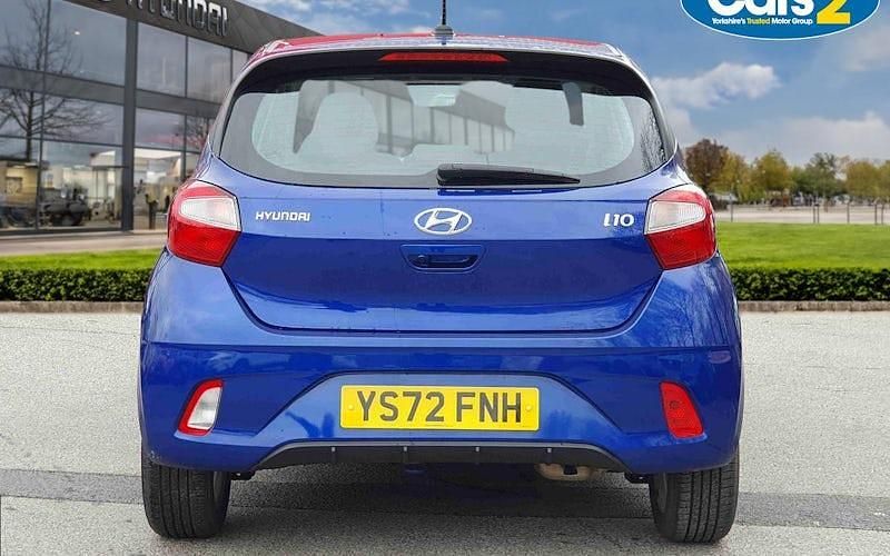 Used Hyundai i10 SE 67 HP (49 kW) 2022 Blue Hatchback