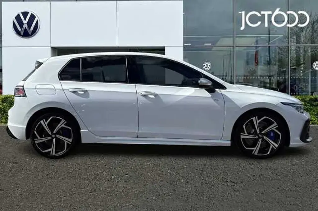 Usado VW Golf VIII R 333 HP (244 kW) 2025 Branco Citadino