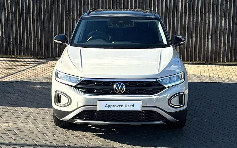 Used 2025 VW T-Roc Match SUV | £24,399 (Fair price) - Image 1/4
