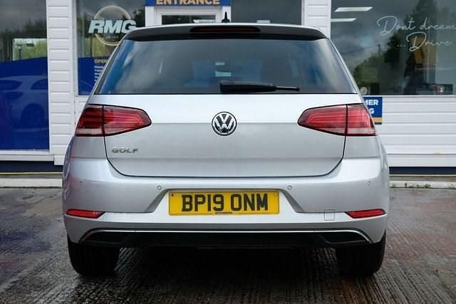 Used VW Golf VII Match 114 HP (83 kW) 2019 Silver Hatchback