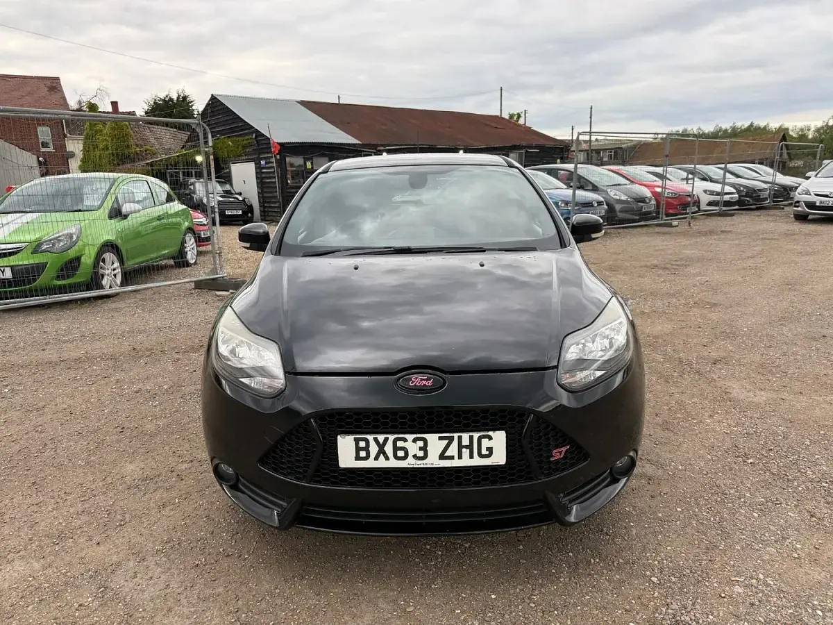 Used Ford Focus ST 250 HP (183 kW) 2013 Black Hatchback