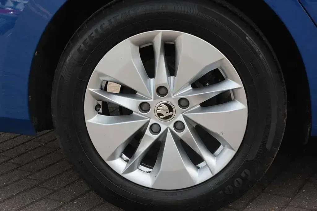 Begagnad Skoda Octavia SE Technology 150 HK (110 kW) 2021 Blå Kombi