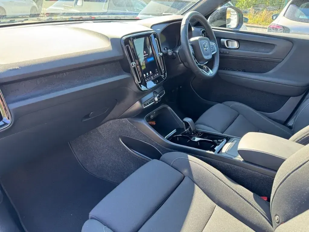 Used Volvo XC40 Plus 175 kW (238 HP) 2024 Blue SUV