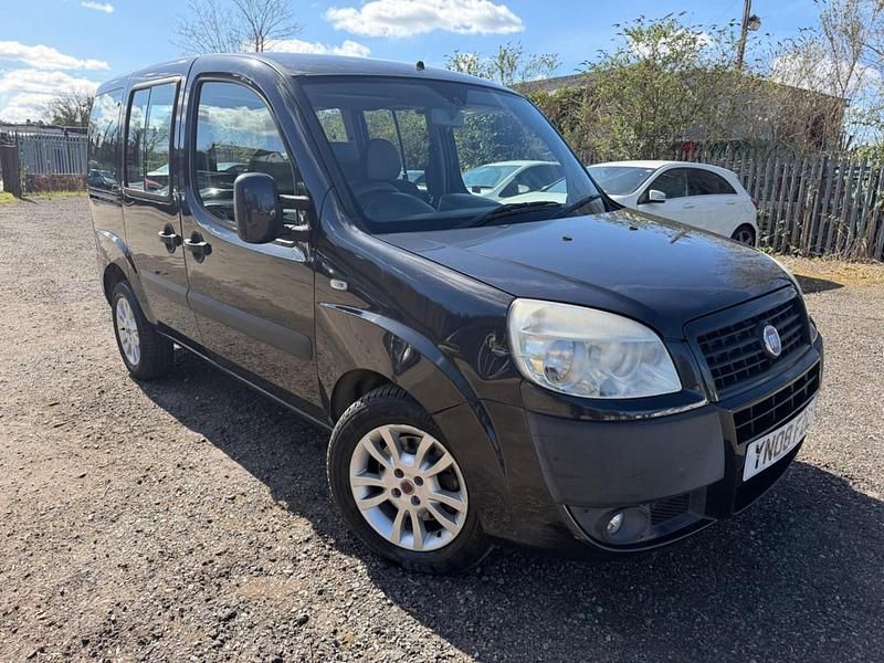 Używany Fiat Doblò Dynamic 77 KM (56 kW) 2008 Czarny Minivan