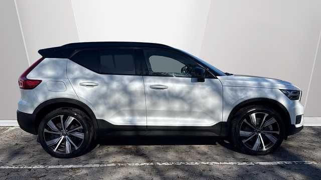 Used Volvo XC40 R-Design Pro 262 HP (192 kW) 2021 White SUV