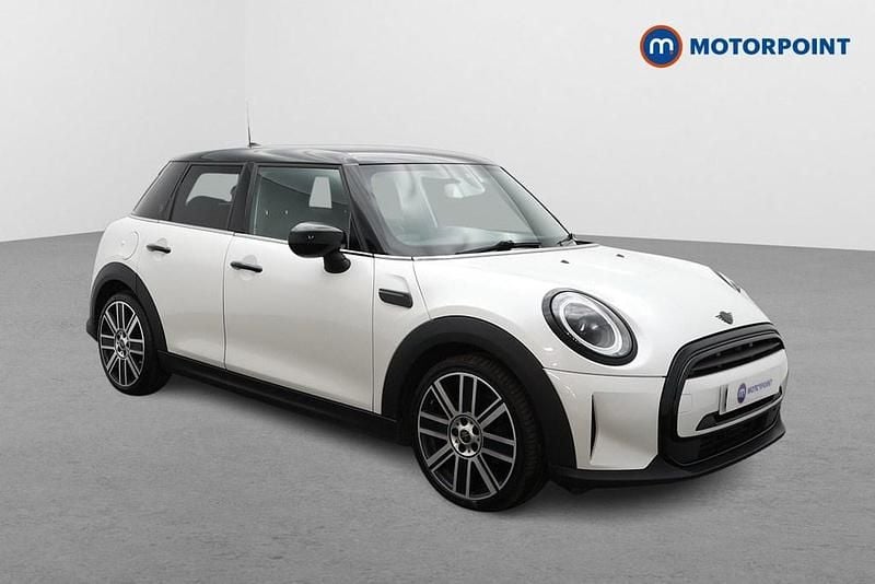 White Used 2023 Mini Cooper Comfort Hatchback | £20,249 (Fair price) - Image 1/4