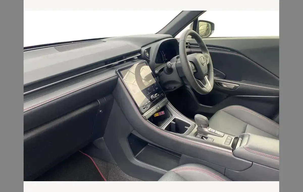 Used Lexus LBX 136 HP (100 kW) 2024 Grey SUV