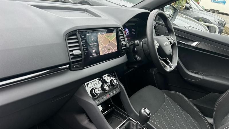 Used Skoda Karoq SportLine 150 HP (110 kW) 2025 Brilliant silver metallic SUV