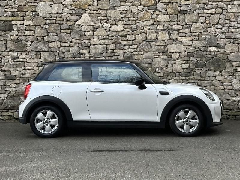 Used Mini Cooper Classic 2022 White Hatchback