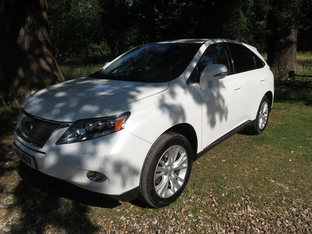Used Lexus RX450h 2010 Snow white SUV