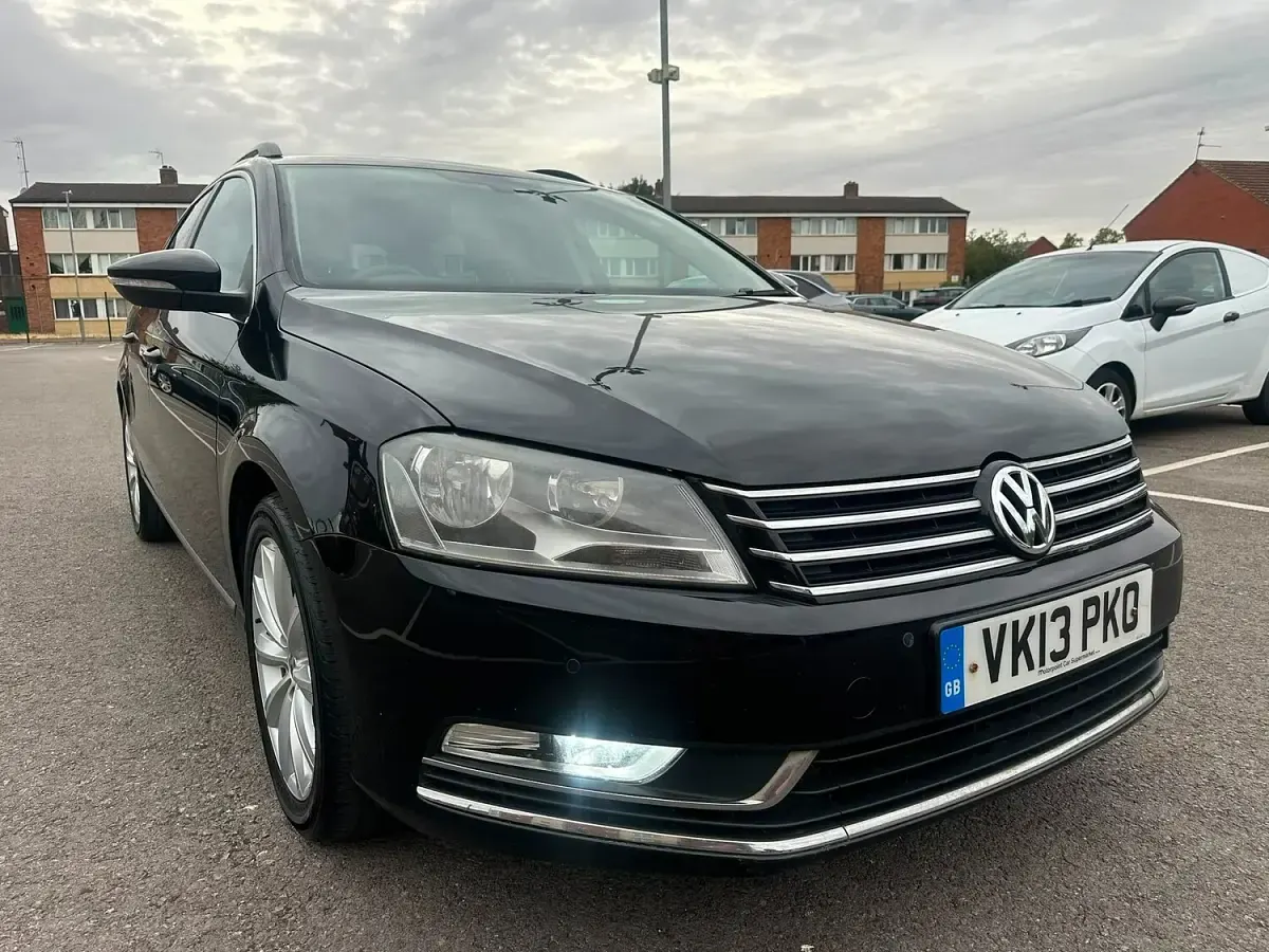 Used VW Passat Highline 140 HP (102 kW) 2013 Black Estate