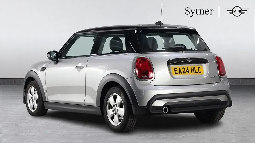 Used Mini Cooper Classic 134 HP (98 kW) 2024 Silver Hatchback