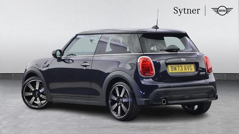 Used Mini Cooper Exclusive 134 HP (98 kW) 2024 Black Hatchback