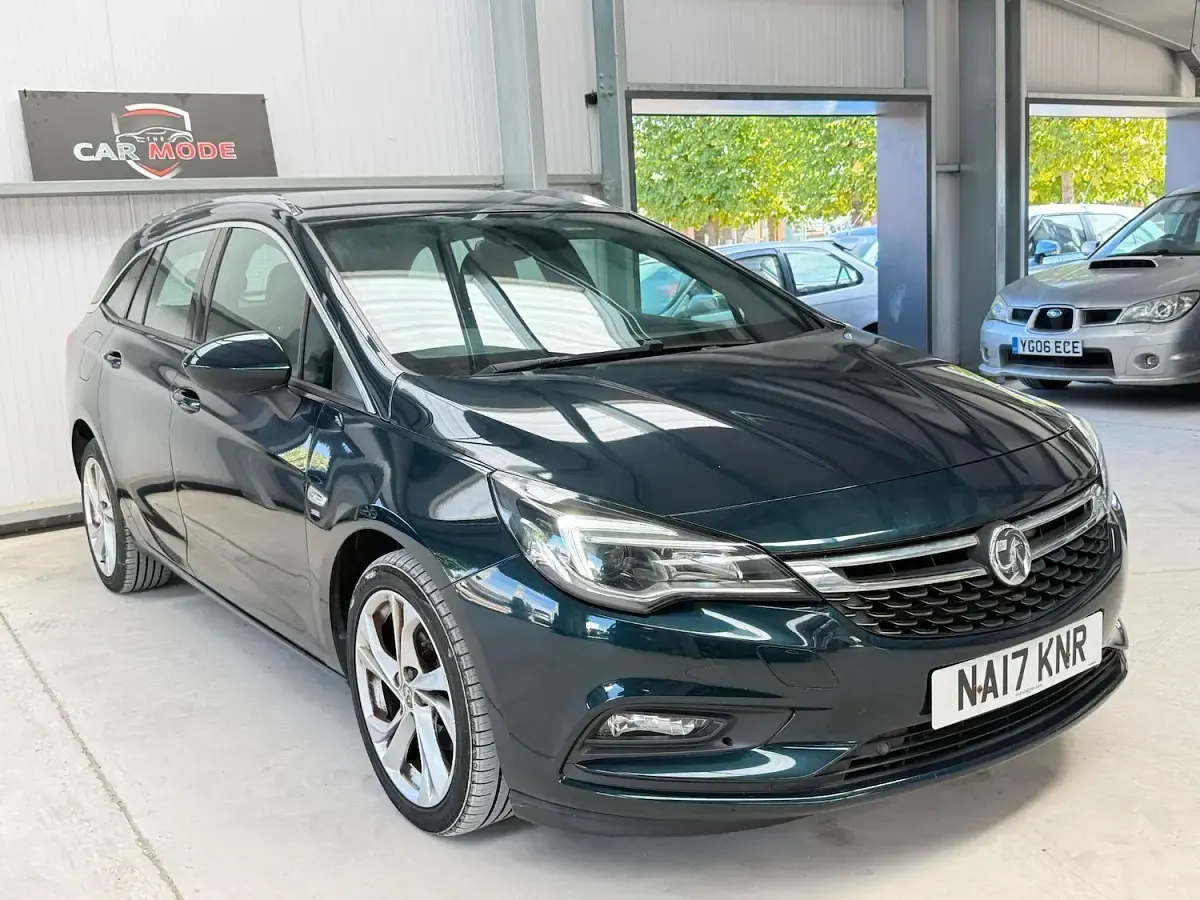 Used Vauxhall Astra SRi 150 HP (110 kW) 2017 Estate