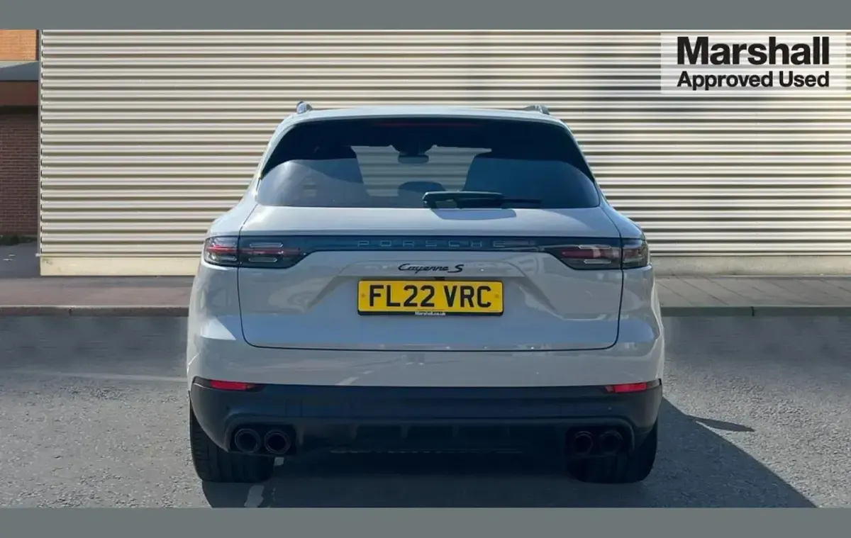 Used Porsche Cayenne S Platinum Edition 434 HP (319 kW) 2022 Grey SUV