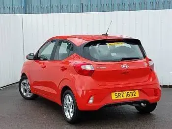 Used Hyundai i10 SE 67 HP (49 kW) 2021 Red Hatchback
